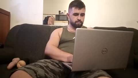 Snapshot of hairy_man_69_ chatting on 14, 4, 2026 horny online show from 14, 4, 2026