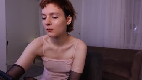 hairy_queeen online show from 6, 10, 2025