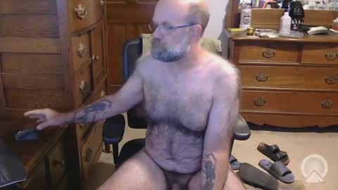 Snapshot of hairydaddybear69 chatting on 27, 9, 2025 HairyDaddyBear69 online show from 27, 9, 2025