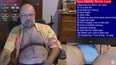 Snapshot of hairydaddybear69 chatting on 7, 10, 2025 HairyDaddyBear69 online show from 7, 10, 2025