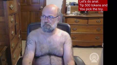Snapshot of hairydaddybear69 chatting on 26, 10, 2025 HairyDaddyBear69 online show from 26, 10, 2025