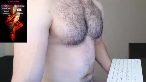 Snapshot of hairyncuteass chatting on 27, 5, 2026 hairyncuteass online show from 27, 5, 2026