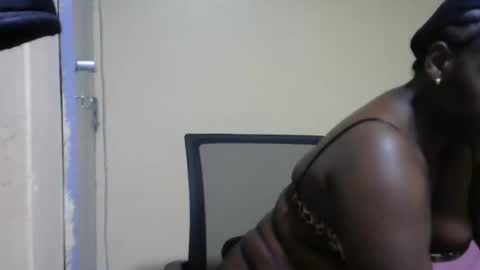 hairypussybigassy001 online show from 16, 2, 2025