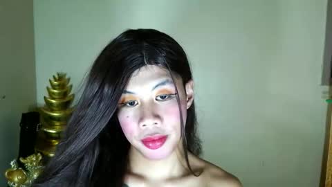 haku020485 online show from 14, 11, 2025