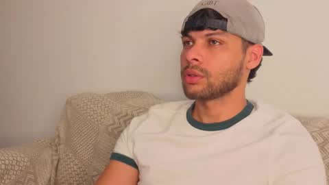 Independent       model  online show from 18, 1, 2026