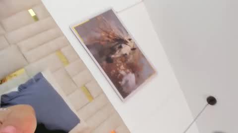 Halie  online show from 20, 11, 2025