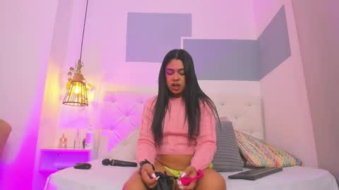 hanah_gray online show from 19, 2, 2025