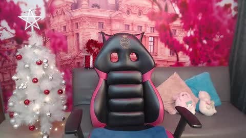 Snapshot of hanaku_8 chatting on 18, 12, 2024 Hanaku online show from 18, 12, 2024