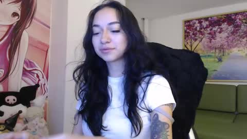 Snapshot of hanaku_8 chatting on 8, 11, 2025 Hanaku online show from 8, 11, 2025