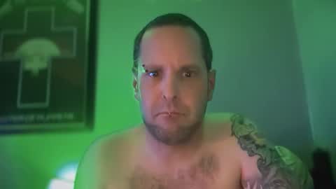 hand_banana_420 online show from 15, 9, 2025