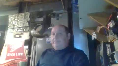 naked man online show from 31, 10, 2025