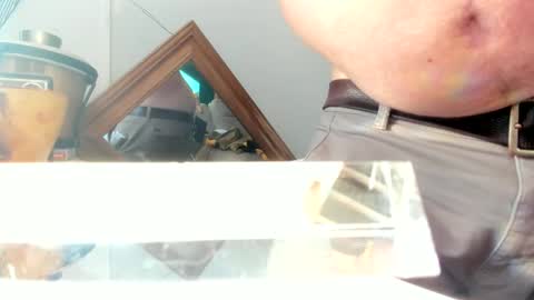 handncocknocum online show from 30, 1, 2025