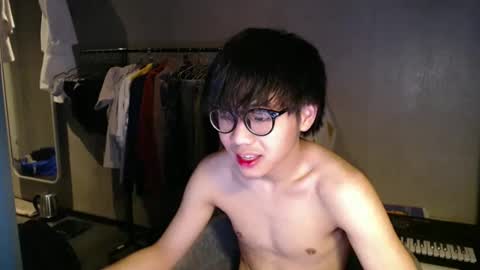 handsome_mannn online show from 15, 5, 2026