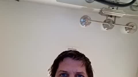 Snapshot of handsomedaddy198924 chatting on 7, 1, 2026 Handsomedaddy198923 online show from 7, 1, 2026