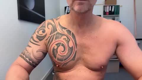 hanky online show from 3, 11, 2025