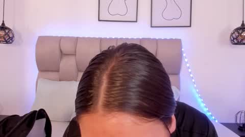 Snapshot of hanna__evans_ chatting on 4, 2, 2026 hanna__evans_ online show from 4, 2, 2026