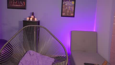 HANNA  online show from 4, 1, 2025