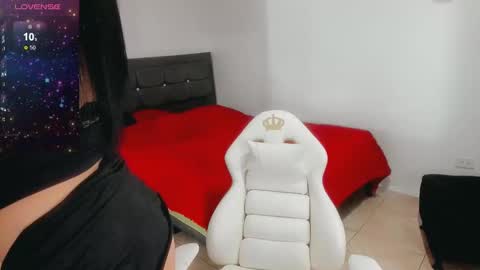 hanna_hottxx online show from 12, 2, 2025