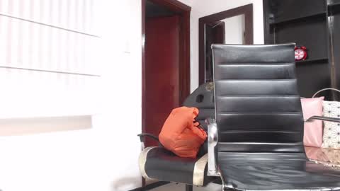 hanna_lamber online show from 16, 1, 2025