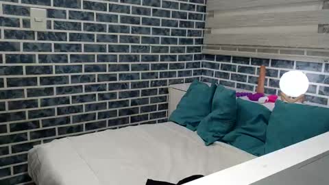 hanna_moons online show from 9, 4, 2026