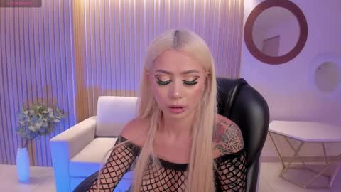 Snapshot of hannaconnor_ chatting on 5, 3, 2025 Hanna Connor online show from 5, 3, 2025