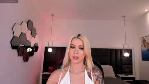 Snapshot of hannaconnor_ chatting on 17, 1, 2026 Hanna Connor online show from 17, 1, 2026