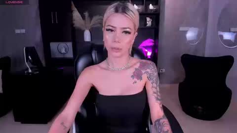 Snapshot of hannaconnor_ chatting on 23, 2, 2026 Hanna Connor online show from 23, 2, 2026