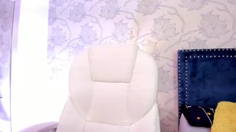    online show from 14, 7, 2026