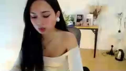 Snapshot of hannah_davis69 chatting on 10, 7, 2026 Alex online show from 10, 7, 2026