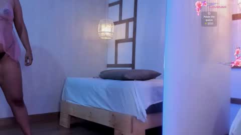 hannahmonttgomery  Help me reach 100 Hands up online show from 7, 10, 2025