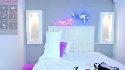 HannaPaola online show from 23, 2, 2025