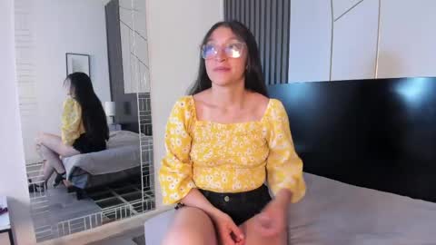 Snapshot of hannawen_ chatting on 3, 5, 2026 hannawen_ online show from 3, 5, 2026