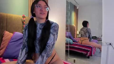 hannawen_ online show from 10, 7, 2026