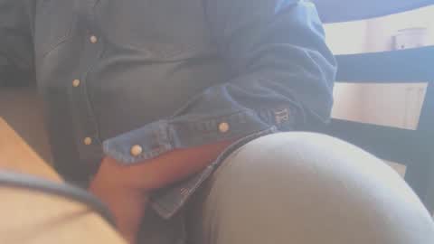 Snapshot of hannes_k chatting on 2, 10, 2025 hannes_k online show from 2, 10, 2025