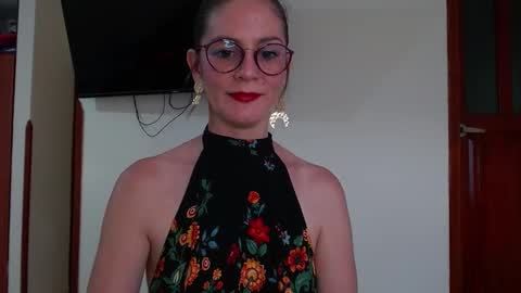 Snapshot of hanny_333 chatting on 19, 12, 2024 hanny_333 online show from 19, 12, 2024