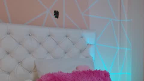 Snapshot of hantonella chatting on 8, 10, 2025 Anto online show from 8, 10, 2025