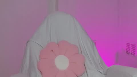 Snapshot of hantonella chatting on 19, 11, 2025 Anto online show from 19, 11, 2025