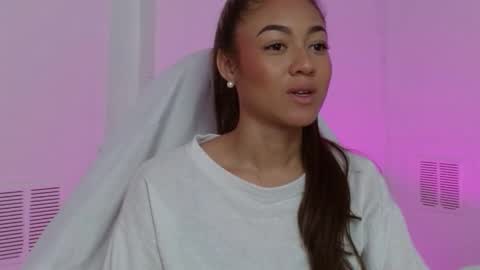 Snapshot of hantonella chatting on 21, 11, 2025 Anto online show from 21, 11, 2025