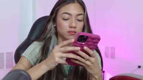 Snapshot of hantonella chatting on 25, 11, 2025 Anto online show from 25, 11, 2025