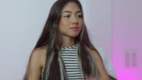 Snapshot of hantonella chatting on 1, 12, 2025 Anto online show from 1, 12, 2025