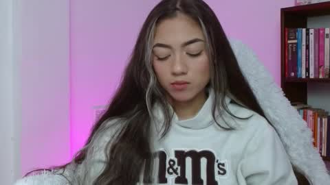 Snapshot of hantonella chatting on 2, 12, 2025 Anto online show from 2, 12, 2025