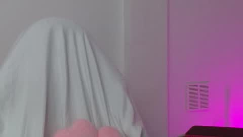 Snapshot of hantonella chatting on 16, 12, 2025 Anto online show from 16, 12, 2025