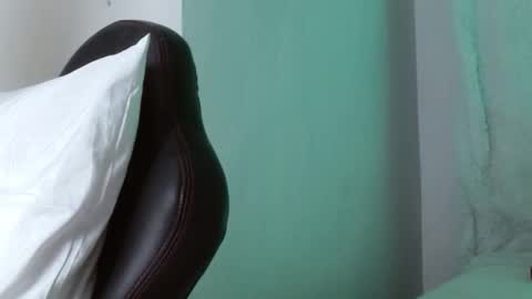 Snapshot of hantonella chatting on 6, 3, 2026 Anto online show from 6, 3, 2026