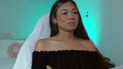 Snapshot of hantonella chatting on 6, 4, 2026 Anto online show from 6, 4, 2026