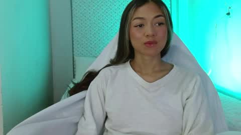 Snapshot of hantonella chatting on 15, 4, 2026 Anto online show from 15, 4, 2026