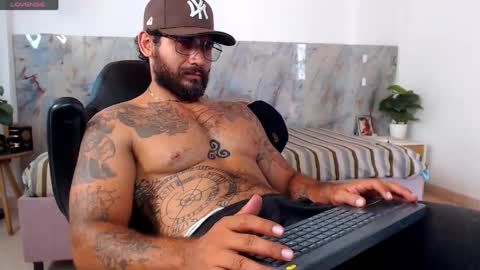 Snapshot of hanz_col chatting on 28, 4, 2026 hanz_col online show from 28, 4, 2026