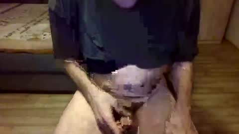 Snapshot of hanzik1954 chatting on 25, 12, 2024 hanzik1954 online show from 25, 12, 2024