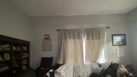 Snapshot of happilymarr1ed chatting on 30, 11, 2025 DadBod online show from 30, 11, 2025