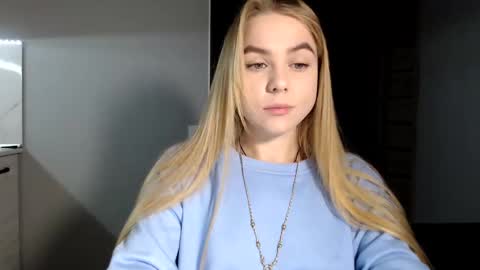 happy_fox_ online show from 11, 12, 2024