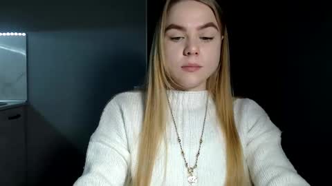 happy_fox_ online show from 19, 2, 2025